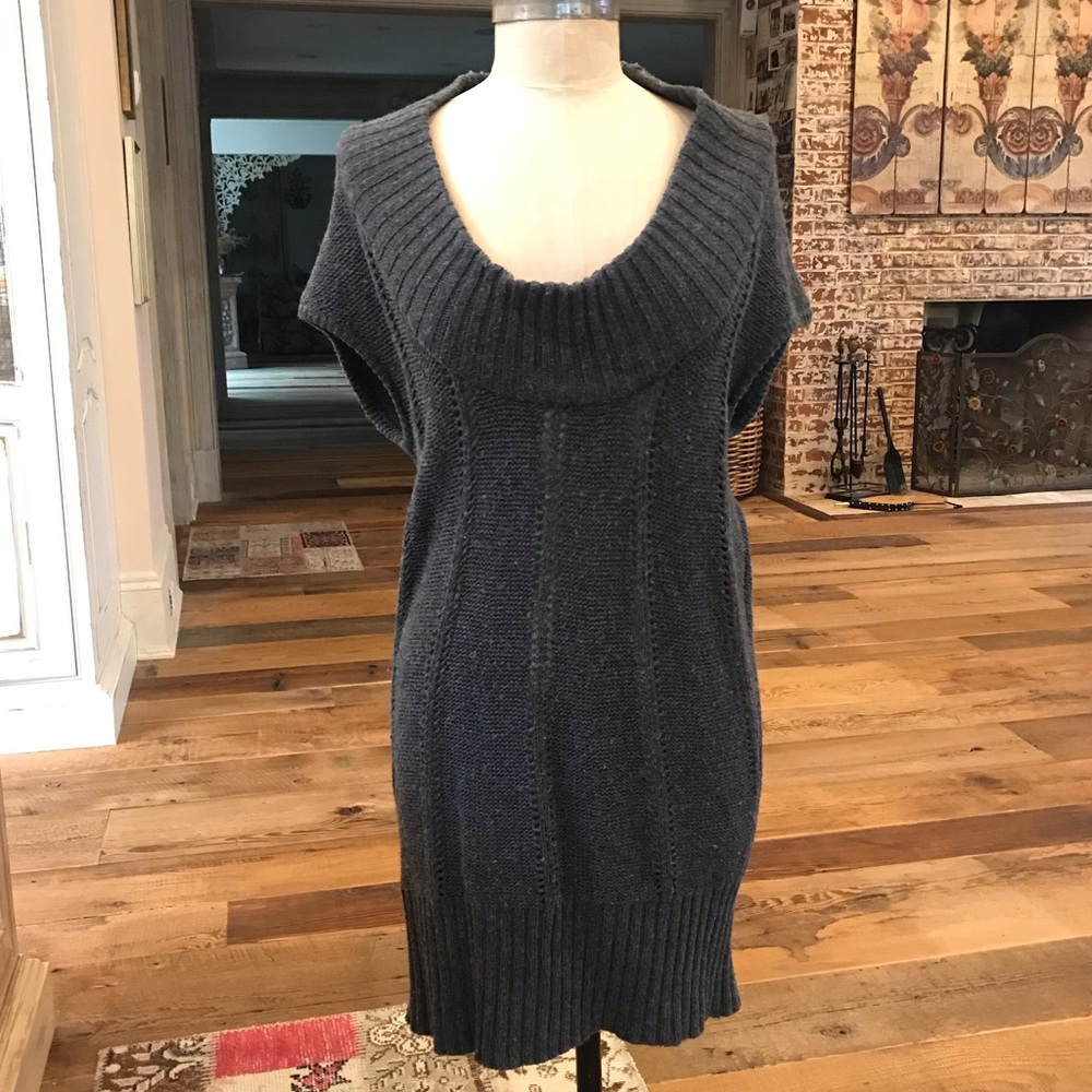 BCBG Maxazria Small grey sweater dress